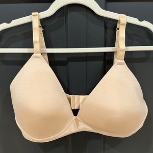 No underwire! Blush pink plunge deep V bra. Great condition!